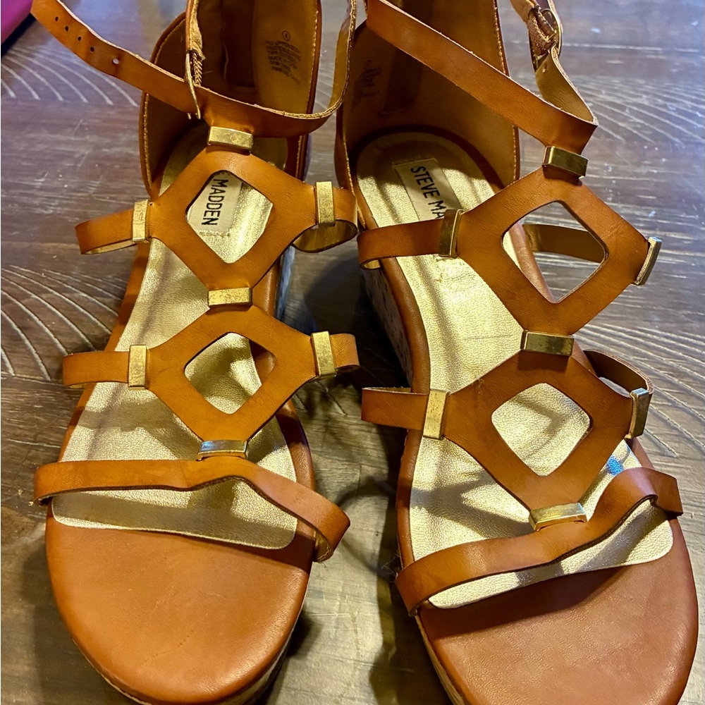 Steve Madden Tan Geometric Youth Size 4 Sandals
